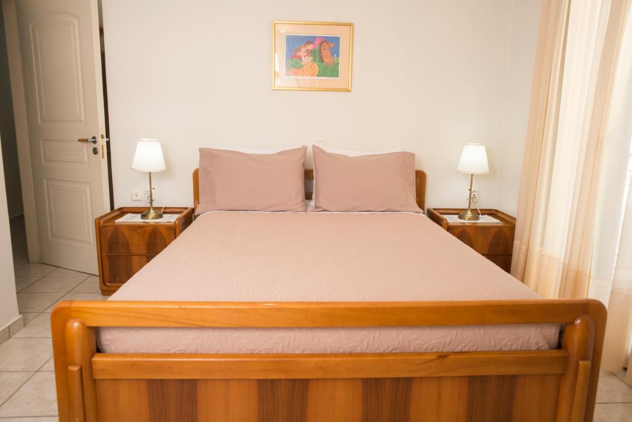 Maisonette With Garden In The Heart Of The Historical Kalamata Center 외부 사진