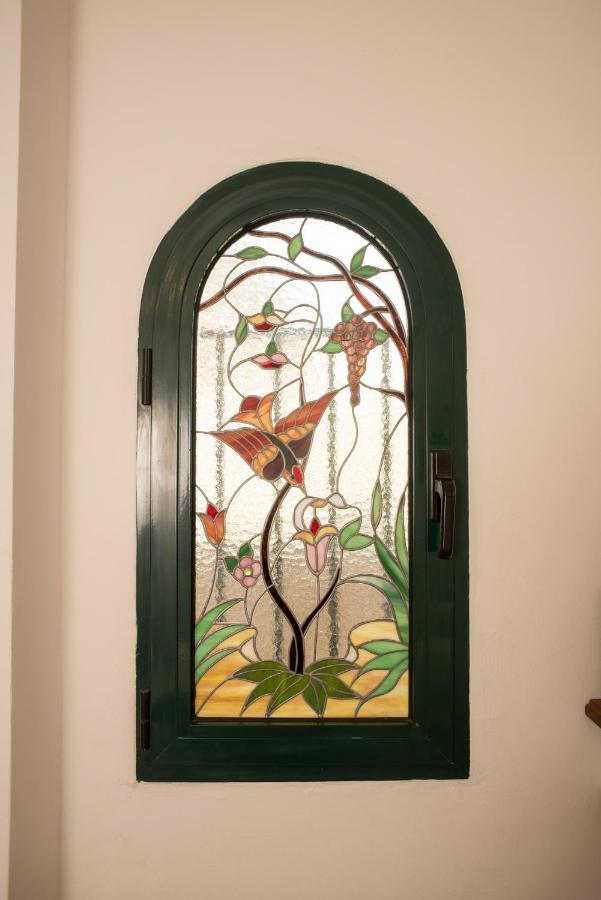 Maisonette With Garden In The Heart Of The Historical Kalamata Center 외부 사진