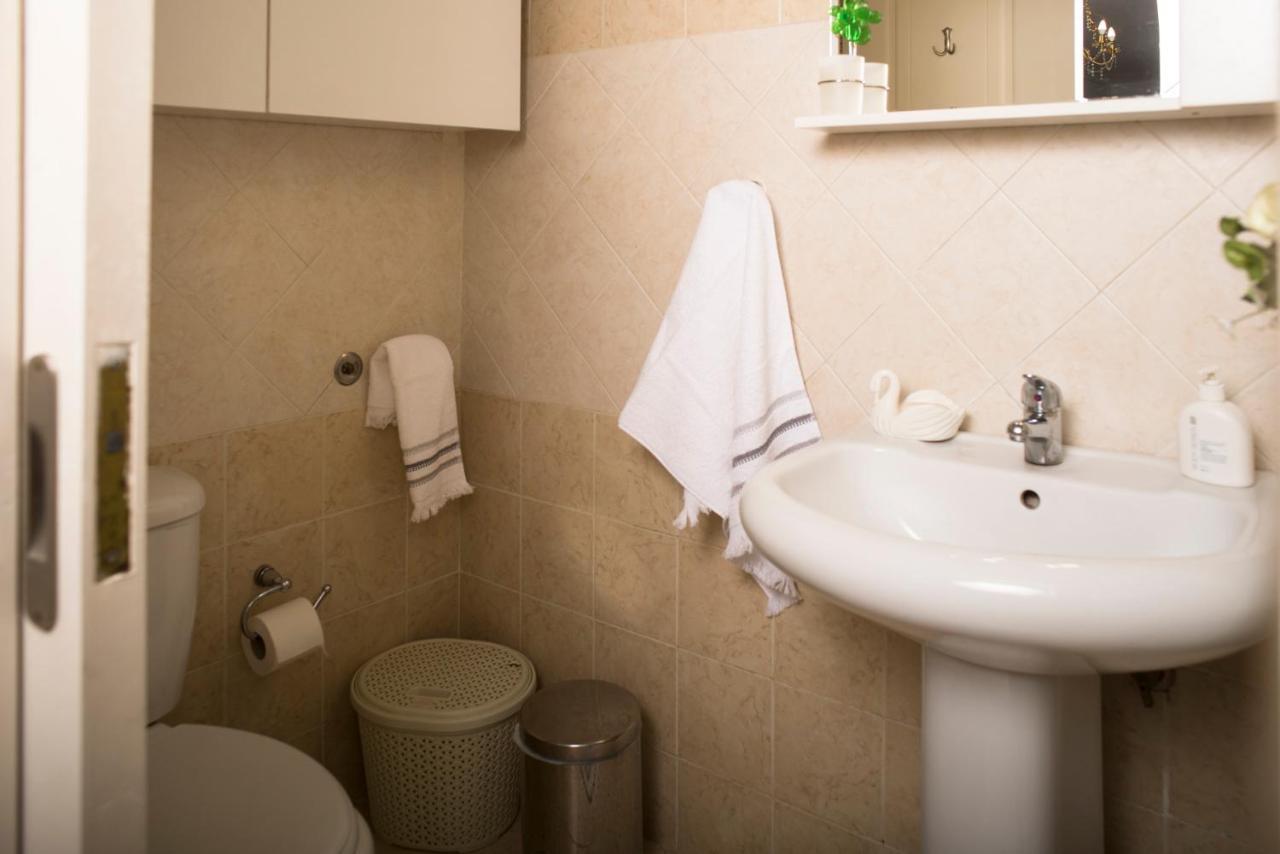 Maisonette With Garden In The Heart Of The Historical Kalamata Center 외부 사진