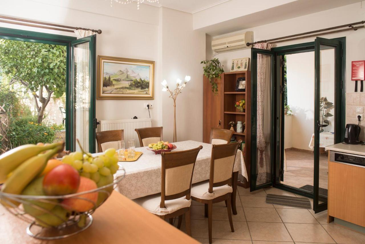 Maisonette With Garden In The Heart Of The Historical Kalamata Center 외부 사진