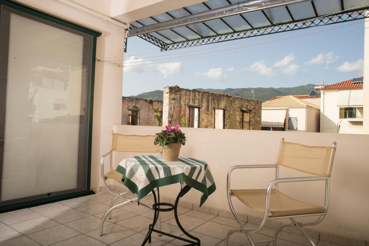 Maisonette With Garden In The Heart Of The Historical Kalamata Center 외부 사진